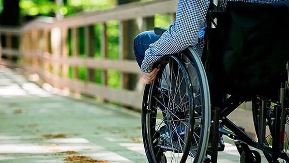 فرصت دوباره ثبت‌نام در آزمون استخدامی معلولان