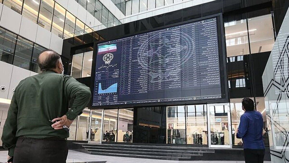 بورس هفته را با ریزش سنگین آغاز کرد